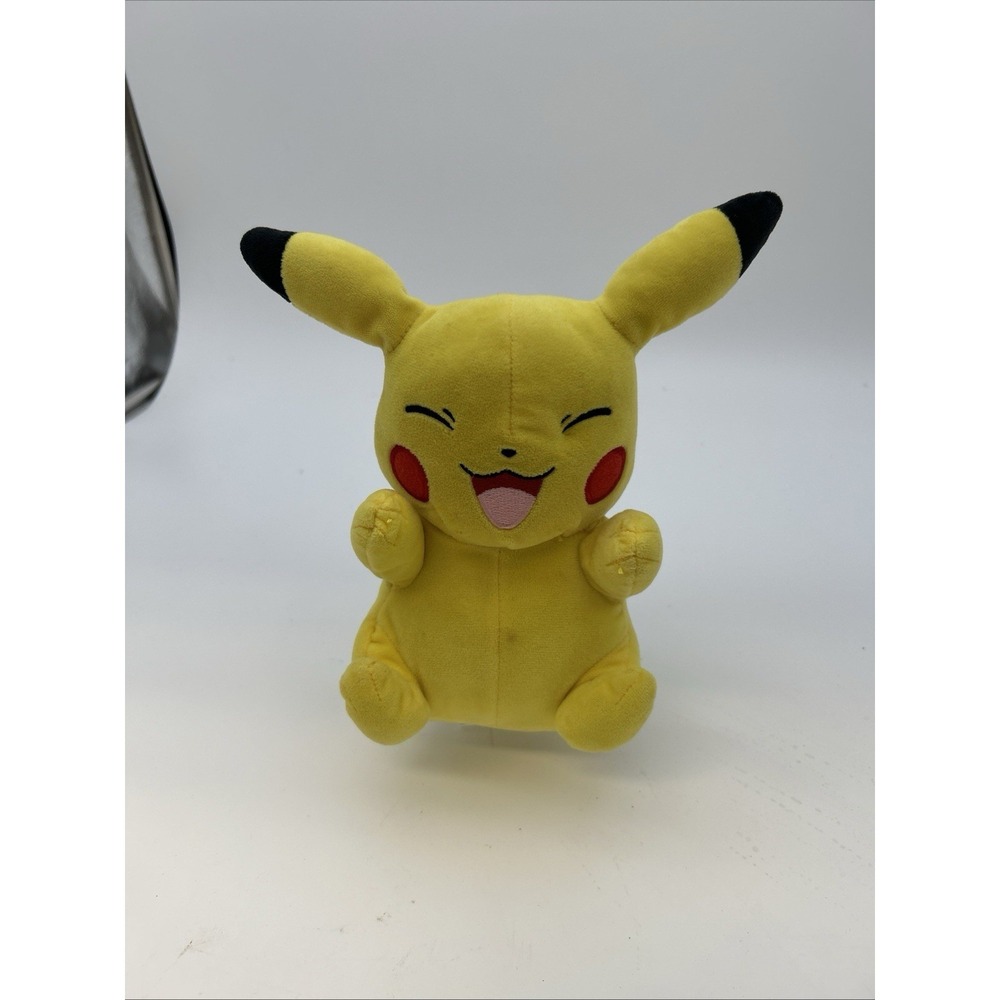 2022 Pokemon Pikachu Plush smile eyes closed